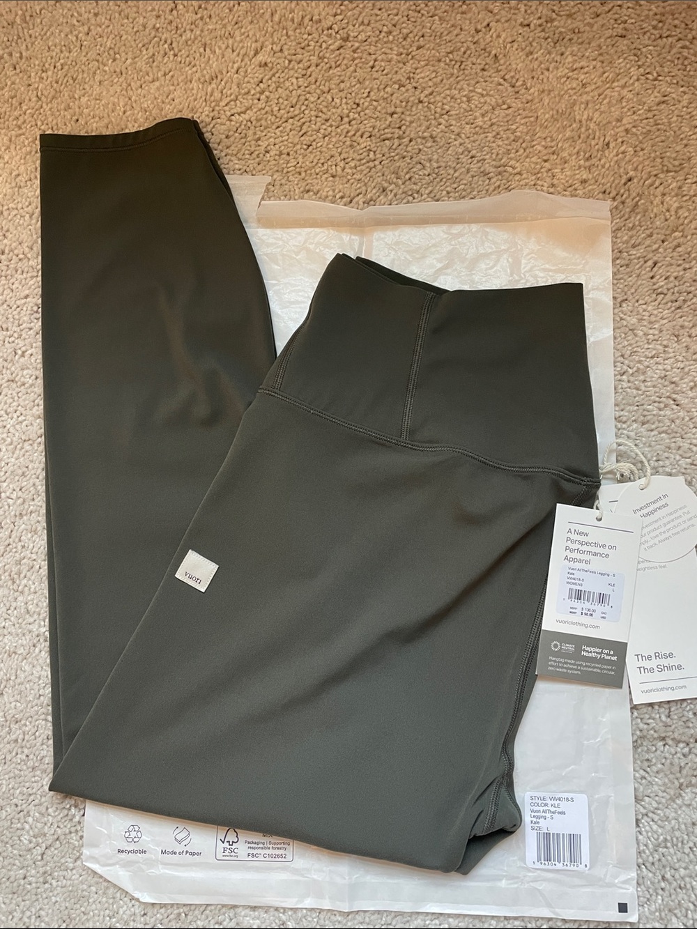 Vuori Women’s Large High-Waist All the Feels Legging in short length - Kale